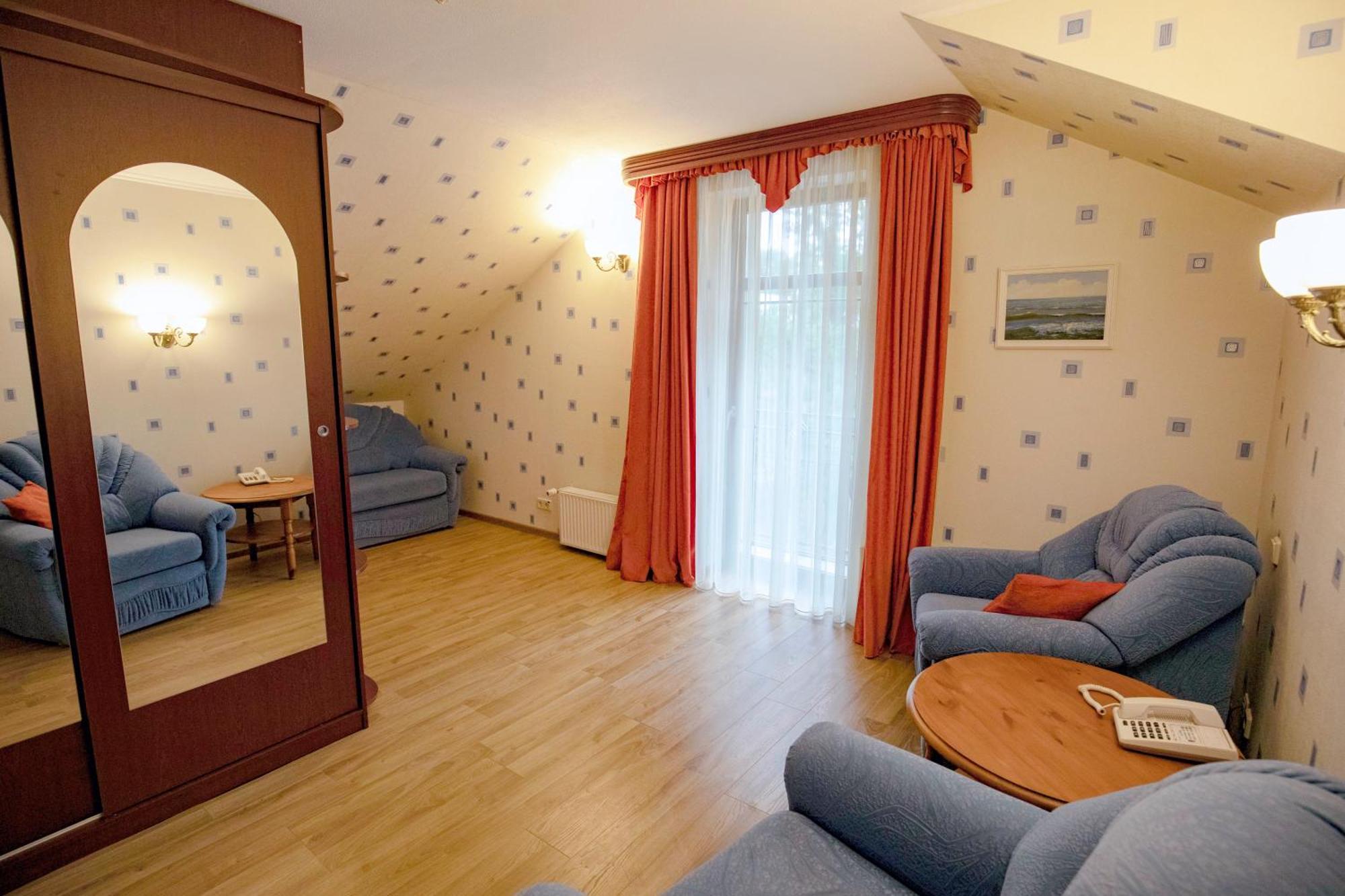 Pegasa Pils Spa Hotel Jūrkalne Extérieur photo